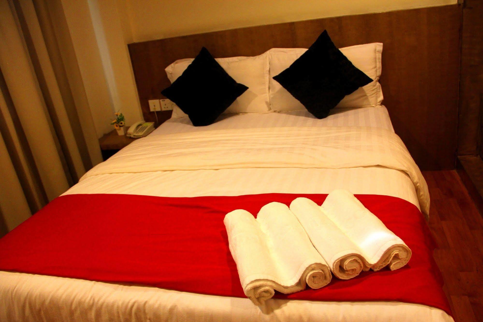 906 Hotel Melaka Raya Buitenkant foto