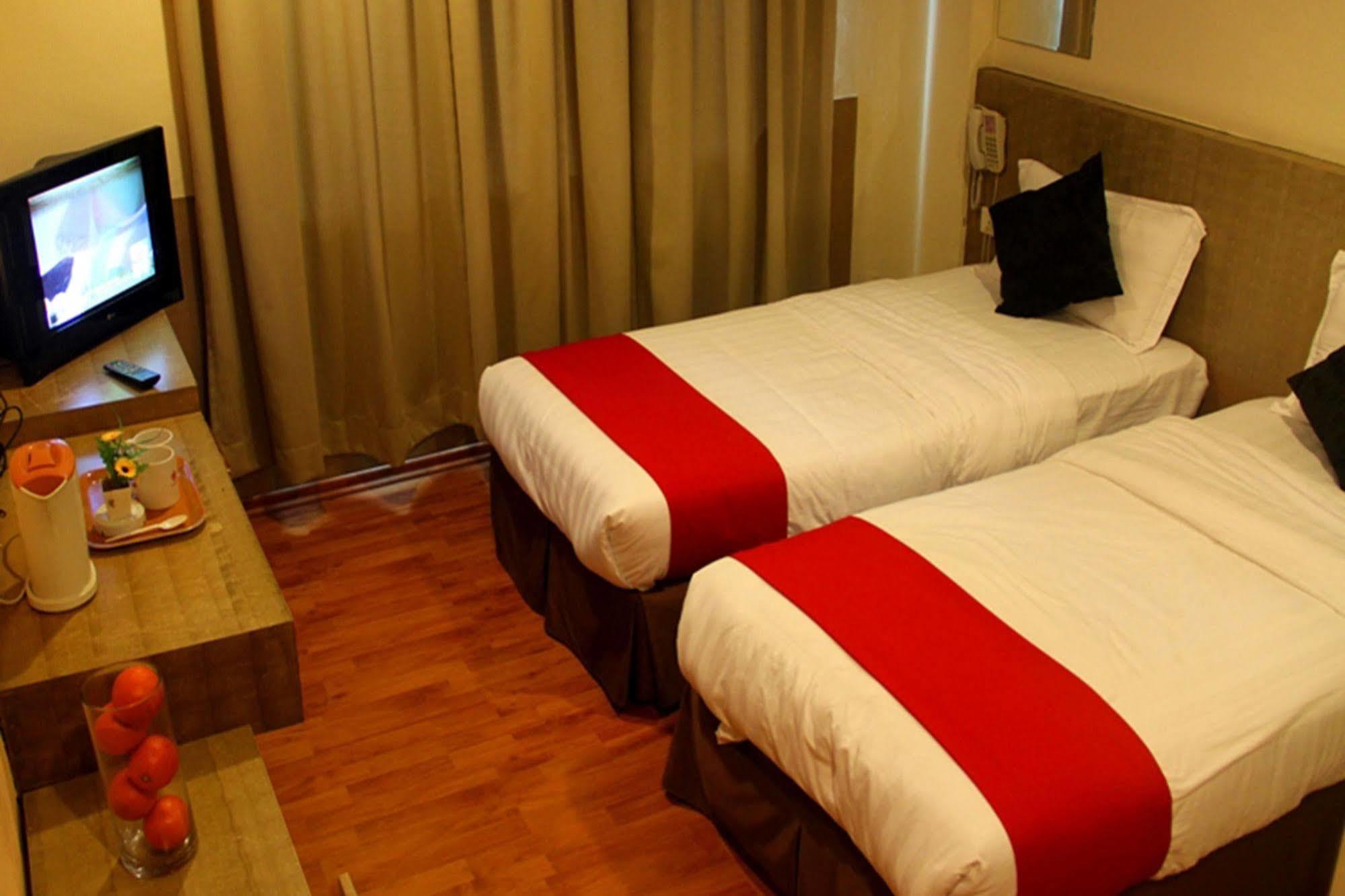 906 Hotel Melaka Raya Buitenkant foto