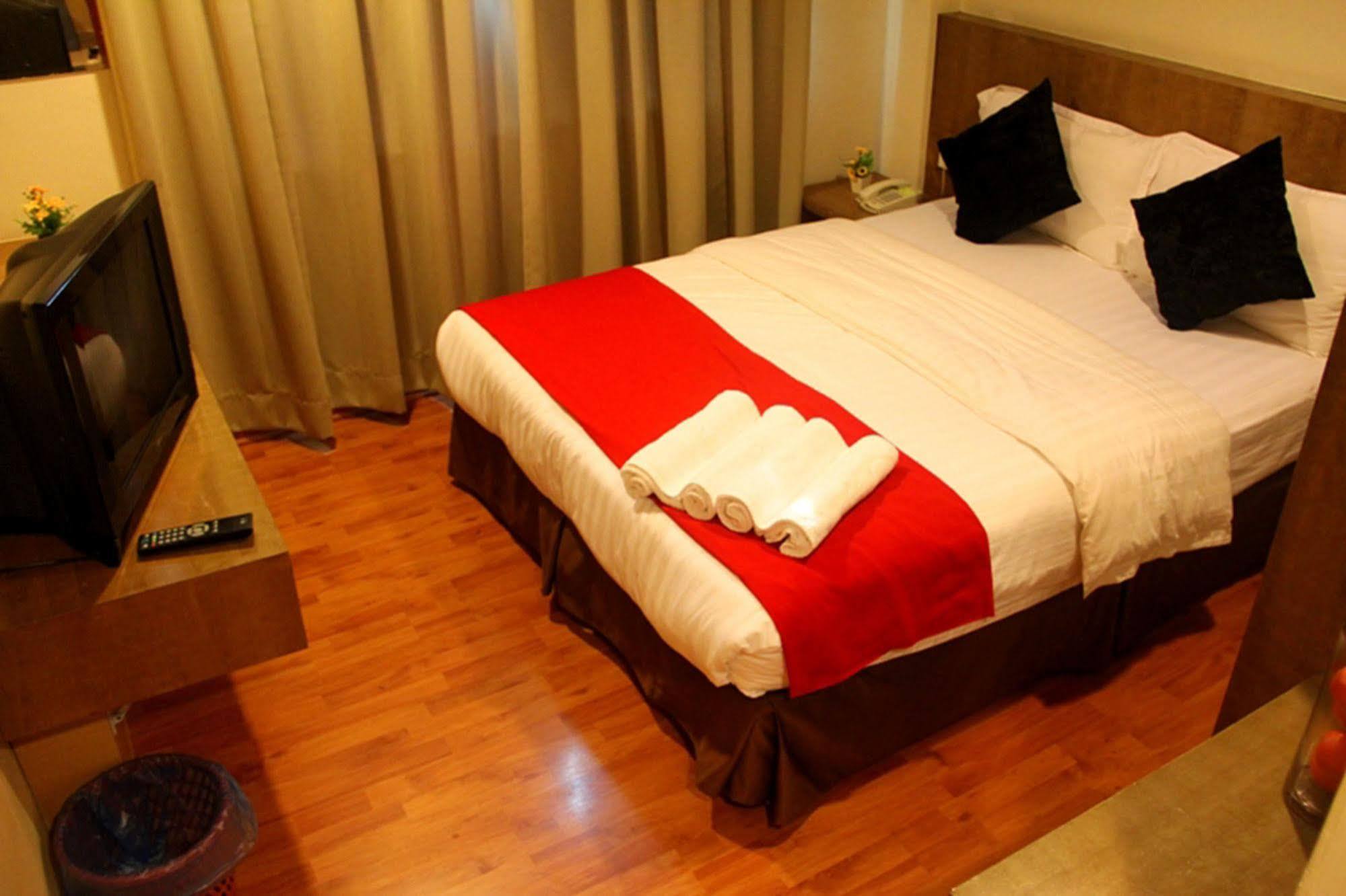 906 Hotel Melaka Raya Buitenkant foto